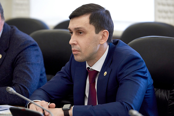 Игорь Васильев обсудил с министром просвещения РФ строительство школ и детских садов в Кировской области